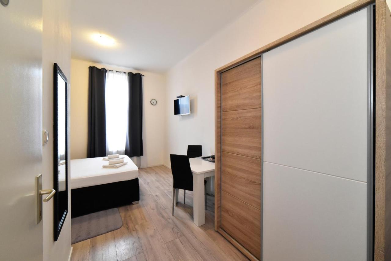 Virtus Apartments And Rooms With Free Private Parking Загреб Екстер'єр фото