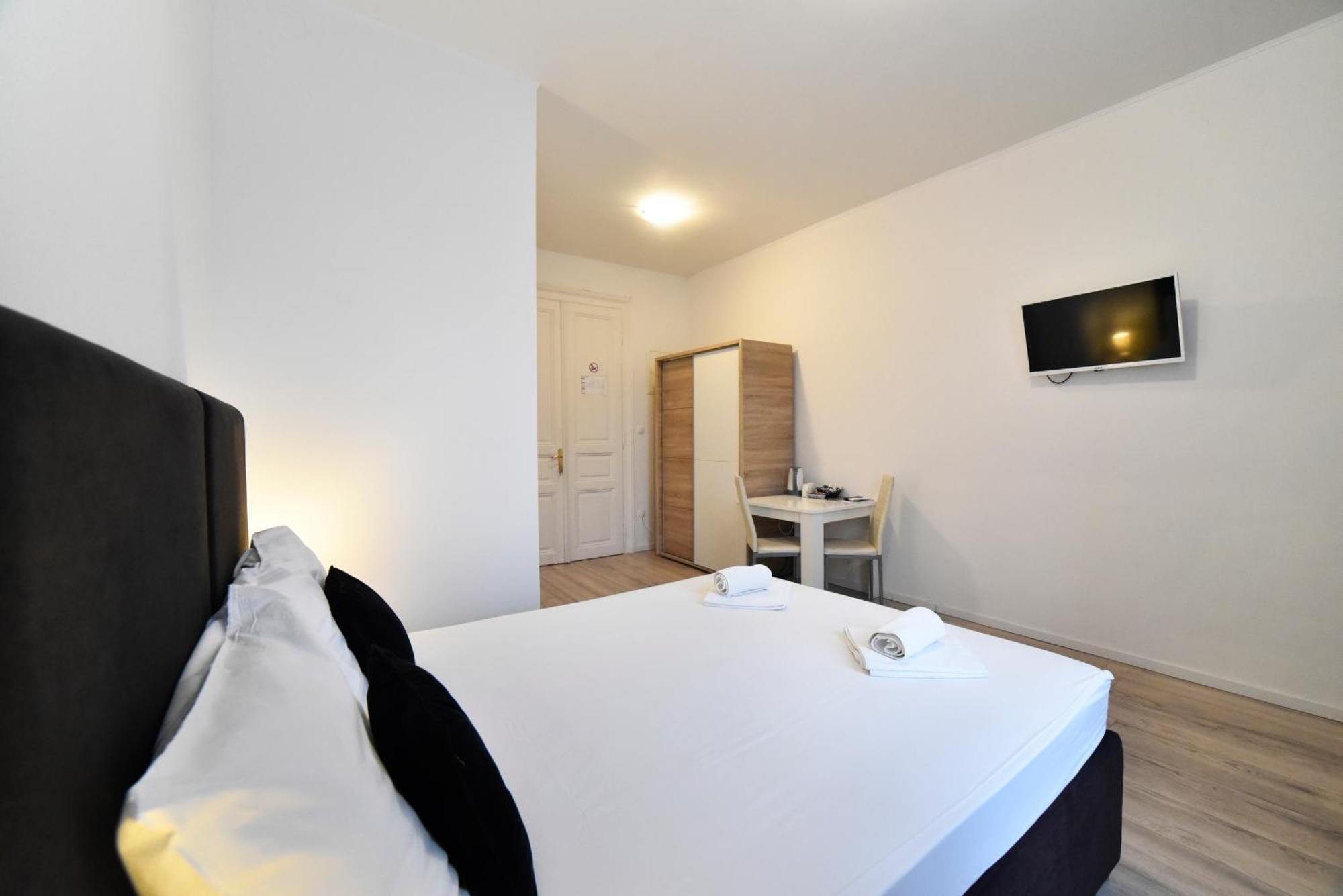 Virtus Apartments And Rooms With Free Private Parking Загреб Екстер'єр фото